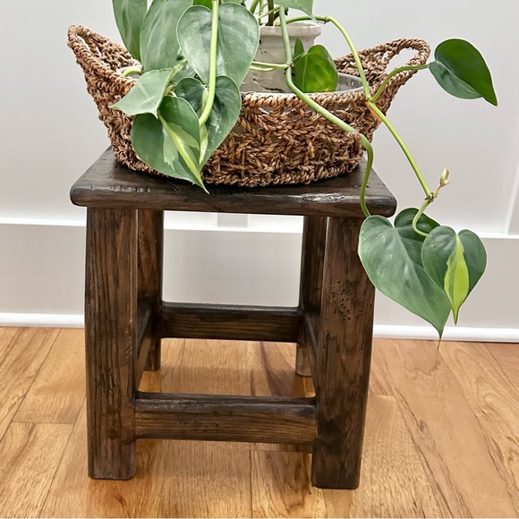Vintage Primitive Small Stool Wooden Dark stain Rustic Earthy Decor Plant Stand - Picture 10 of 16